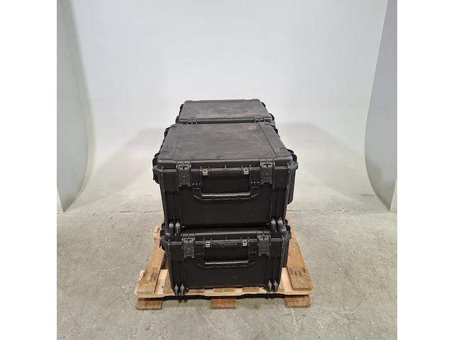 4x kunststof flightcase - afbeelding 1 van  9