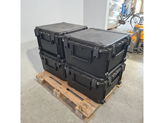4x kunststof flightcase - afbeelding 2 van  9