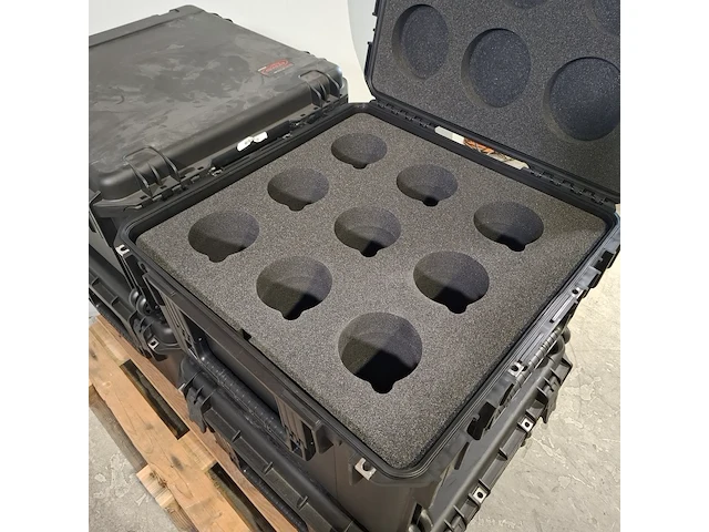 4x kunststof flightcase - afbeelding 8 van  9