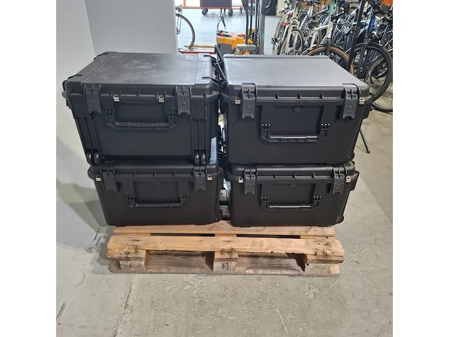 4x kunststof flightcase - afbeelding 9 van  9