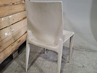 4x kunststof stoel en 1x tafel - afbeelding 6 van  7