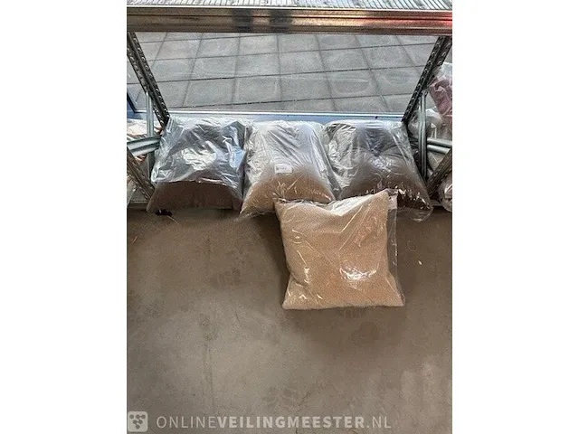 4x kussen hay, dot en texture, sand en grey - afbeelding 1 van  4