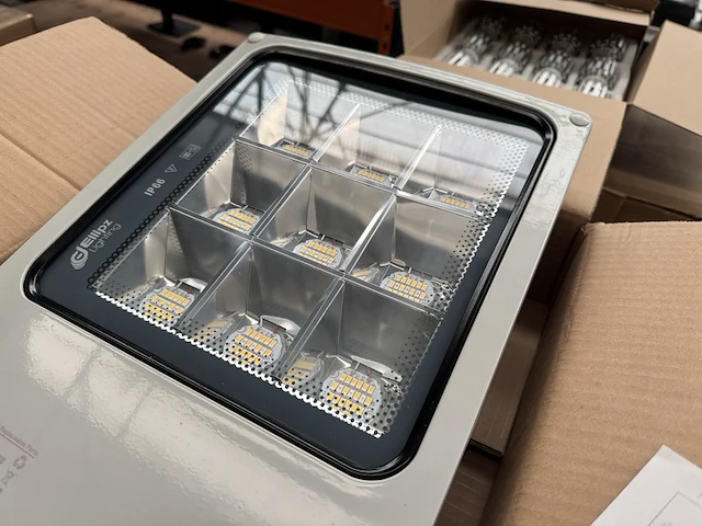 4x led flood light fl1 135w 4000k ellipz lighting - afbeelding 3 van  5