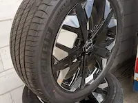4x lichtmetalen velg kia met band michelin, primacy4, bouwjaar 2023 - afbeelding 16 van  21