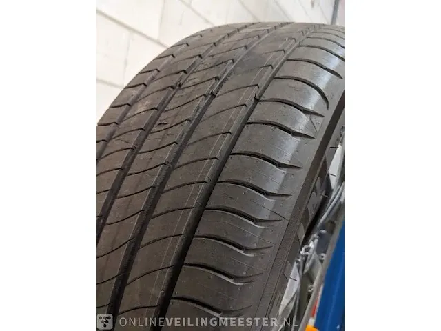 4x lichtmetalen velg kia met band michelin, primacy4, bouwjaar 2023 - afbeelding 17 van  21