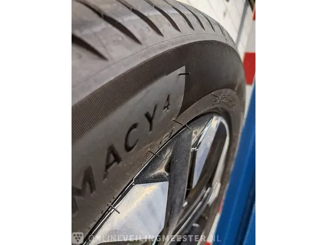 4x lichtmetalen velg kia met band michelin, primacy4, bouwjaar 2023 - afbeelding 18 van  21