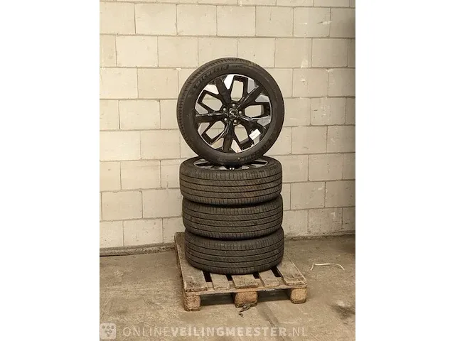 4x lichtmetalen velg kia met band michelin, primacy4, bouwjaar 2023 - afbeelding 12 van  21