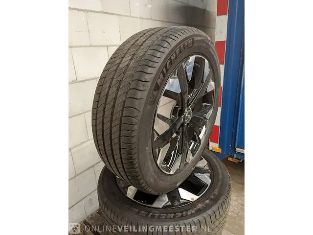 4x lichtmetalen velg kia met band michelin, primacy4, bouwjaar 2023 - afbeelding 16 van  21
