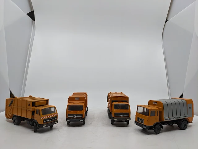 4x miniatuur mercedes en m.a.n. - afbeelding 1 van  9