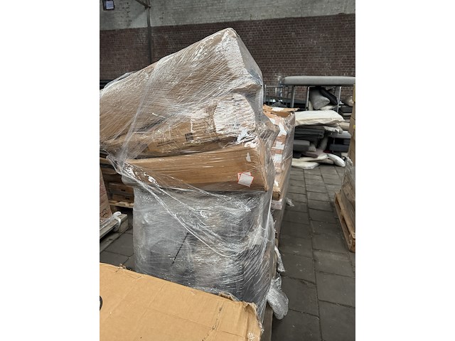 4x mix pallet retouren w.o. make-up tafels, wasmanden en stellingkasten w.o. xdays, - afbeelding 2 van  21