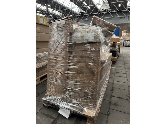 4x mix pallet retouren w.o. make-up tafels, wasmanden en stellingkasten w.o. xdays, - afbeelding 1 van  21