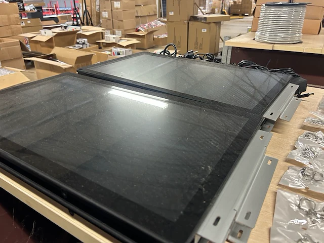 4x open-frame touch monitor 2294l 21,5" 1920x1080 elo, e327914 - afbeelding 5 van  5