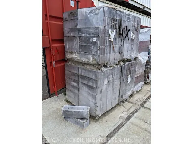 4x pallet geïsoleerde metselblokken - afbeelding 1 van  4