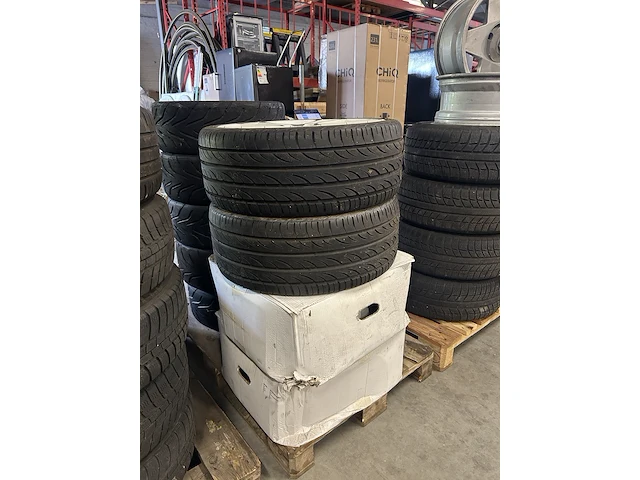 4x pallet met vag banden en velgen - afbeelding 5 van  19