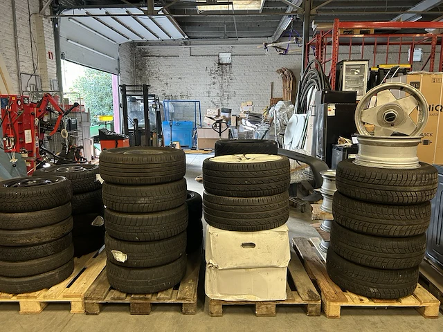 4x pallet met vag banden en velgen - afbeelding 1 van  19