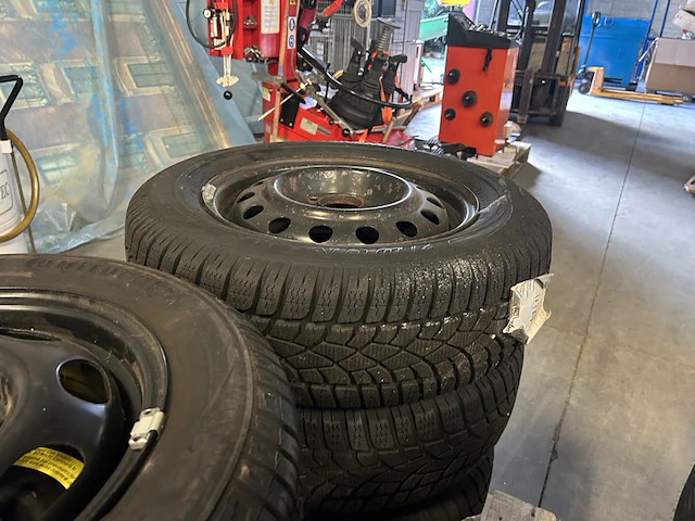 4x pallet met vag banden en velgen - afbeelding 14 van  19