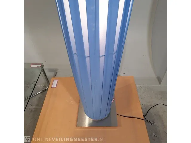 4x salontafel en 1x design vloerlamp - afbeelding 15 van  20