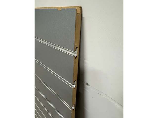 4x slatwall display grijs - afbeelding 2 van  2