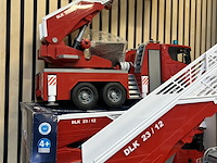 4x speelgoed (3x scania brandweerladderwagen, 1x volvo graafmachine) bruder - afbeelding 5 van  10