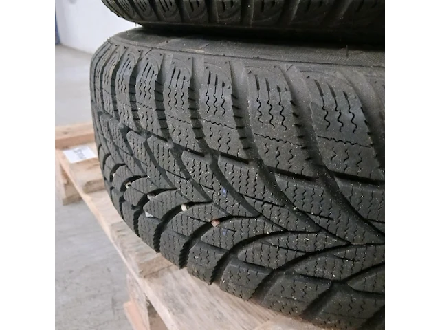 4x stalen velg met winterbanden voor fiat, novex, snowspeed 3 - 175/65 r14 83t - afbeelding 9 van  9