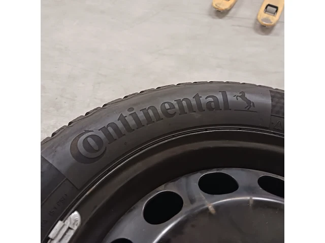 4x stalen velg met winterbanden voor vw, continental, wintercontact - 205/55 r 16 94h xl - afbeelding 4 van  9