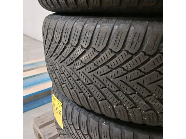 4x stalen velg met winterbanden voor vw, continental, wintercontact - 205/55 r 16 94h xl - afbeelding 7 van  9
