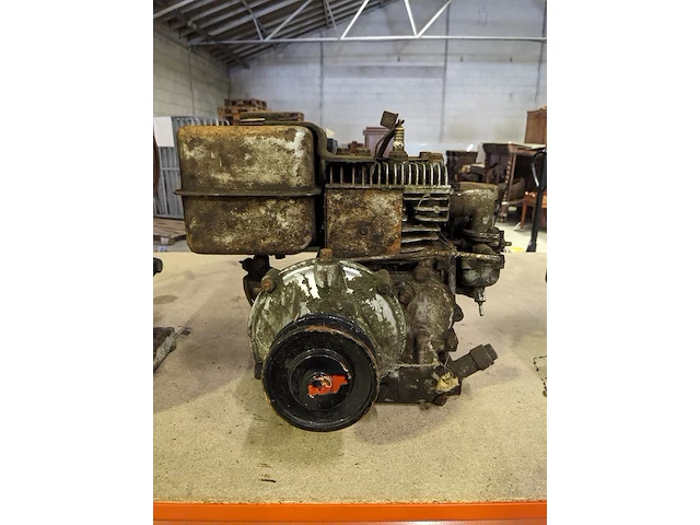 4x stationaire motor , o.a. briggs & stratton 5 pk - afbeelding 8 van  28