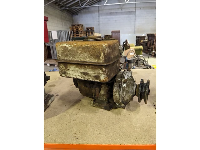 4x stationaire motor , o.a. briggs & stratton 5 pk - afbeelding 11 van  28