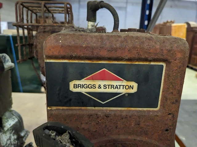 4x stationaire motor , o.a. briggs & stratton 5 pk - afbeelding 22 van  28