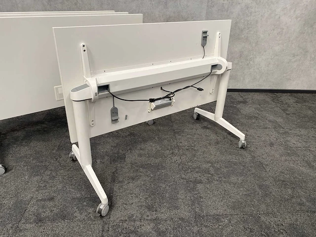 4x steelcase - mobiele klaptafel 140x70 - afbeelding 4 van  16