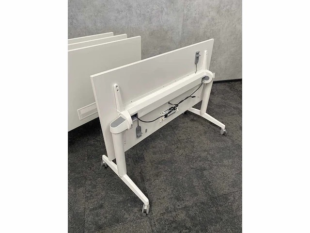 4x steelcase - mobiele klaptafel 140x70 - afbeelding 6 van  16