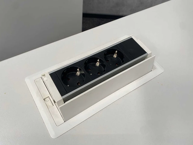 4x steelcase - mobiele klaptafel 140x70 - afbeelding 15 van  16