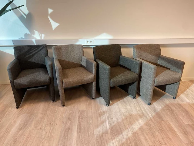 4x verrijdbare eetkamer-/ vergaderstoel - afbeelding 1 van  4