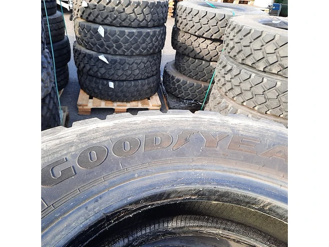 4x vrachtwagenband goodyear, off road ord - afbeelding 3 van  5