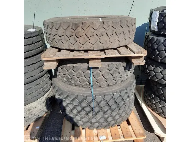 4x vrachtwagenband michelin, xzl - afbeelding 1 van  5