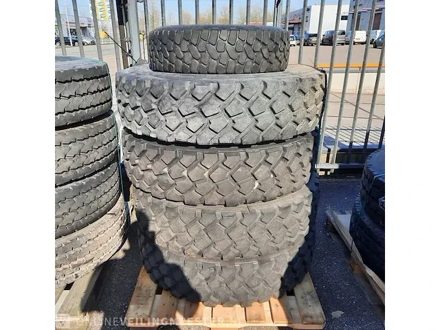 4x vrachtwagenband michelin, xzl - afbeelding 1 van  5