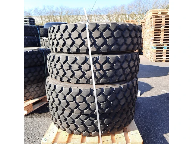 4x vrachtwagenband michelin, xzl - afbeelding 2 van  8