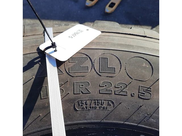 4x vrachtwagenband michelin, xzl - afbeelding 4 van  8