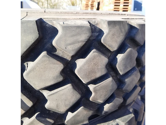 4x vrachtwagenband michelin, xzl - afbeelding 5 van  8
