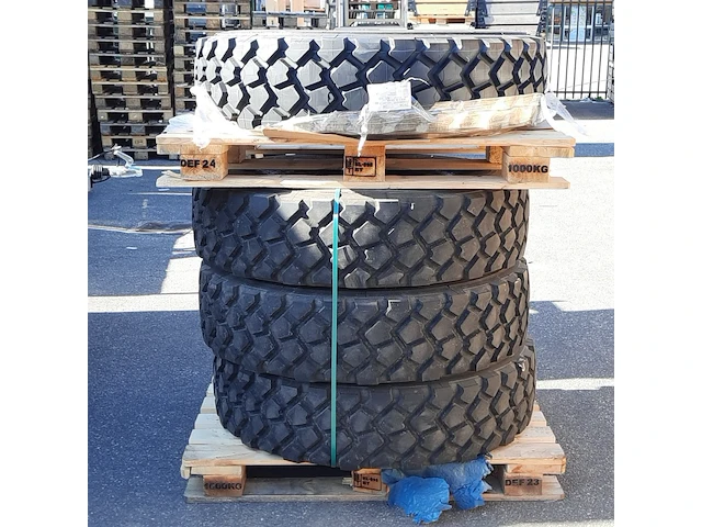 4x vrachtwagenband, michelin, xzl - afbeelding 1 van  7