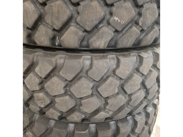 4x vrachtwagenband, michelin, xzl - afbeelding 5 van  5
