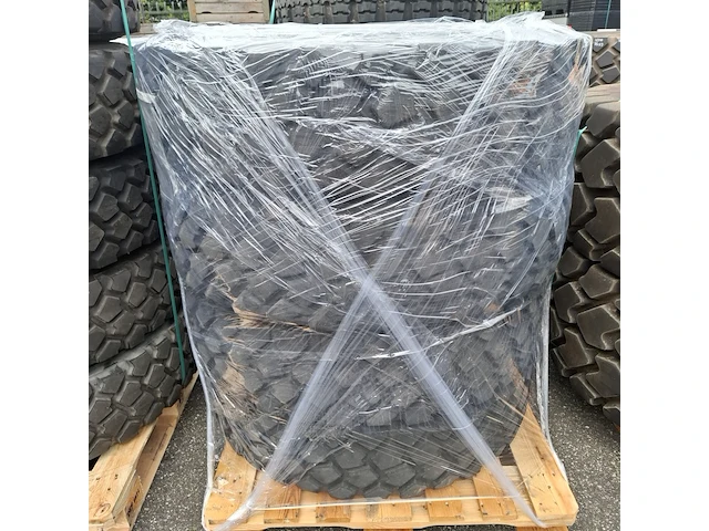 4x vrachtwagenband, michelin, xzl - afbeelding 1 van  5