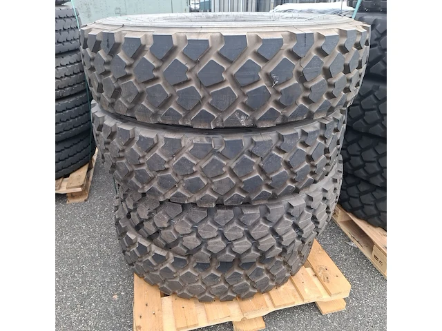 4x vrachtwagenband, michelin, xzl - afbeelding 1 van  5