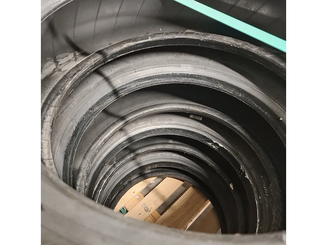 4x vrachtwagenband, michelin, xzl - afbeelding 4 van  5