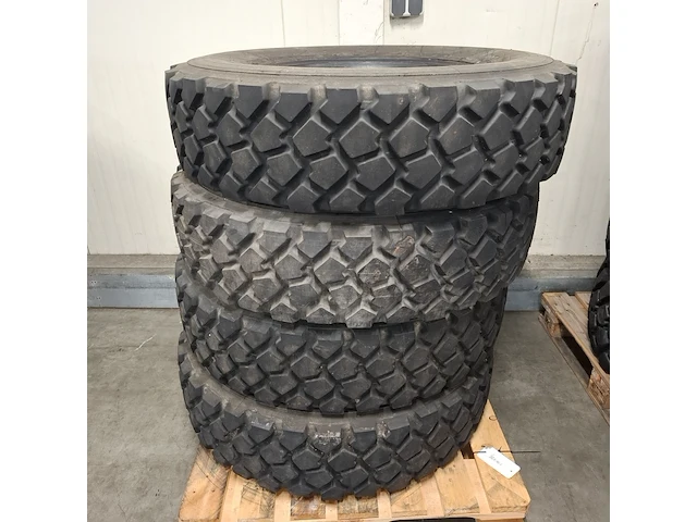 4x vrachtwagenband, michelin, xzl - afbeelding 1 van  5
