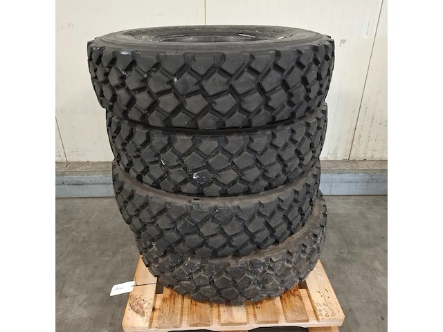 4x vrachtwagenband, michelin, xzl - afbeelding 1 van  5