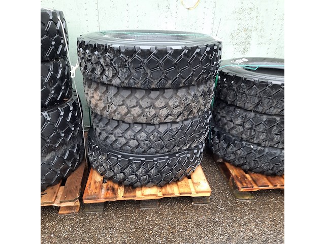 4x vrachtwagenband, michelin, xzl - afbeelding 1 van  3