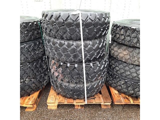4x vrachtwagenband, michelin, xzl - afbeelding 1 van  4