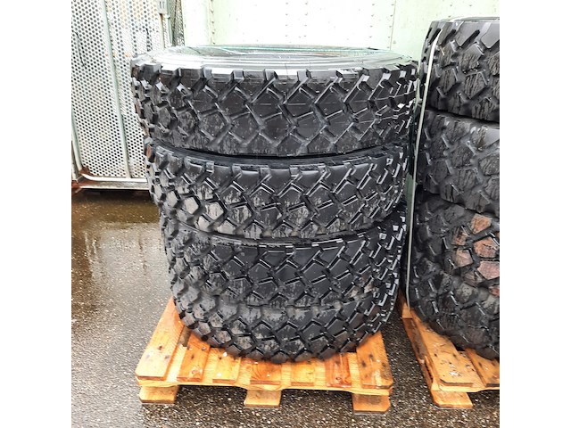 4x vrachtwagenband, michelin, xzl - afbeelding 1 van  4