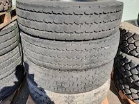 4x vrachtwagenband michelin, xzy-2 - afbeelding 1 van  5